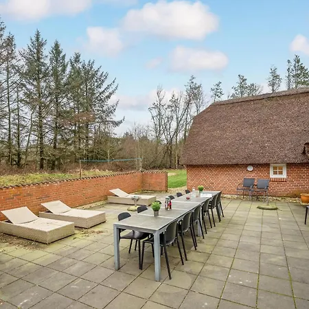 Large Pool House With Volleyball - 2000 Holiday home Ulfborg